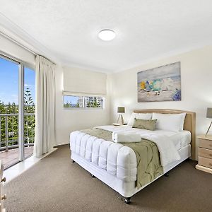Two-Bedroom Apartment Sea View